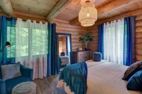 LOG CABIN w HOT TUB, BEACH access, near of TREMBLANT - Image 4