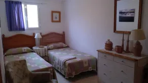 Två sängar två bad (ett med walkin dusch) Apt. med säsongsuppvärmd 10X5pool - Image 2