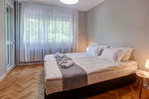 Spacious flat close to the American Embassy, free parking place - Image 4