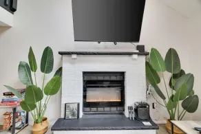 Contemporary Escape ⭐️ Hot Tub ⭐️ Karaoke ⭐️ Gaming ⭐️ Fire Pit ⭐️ Lake Access - Image 3