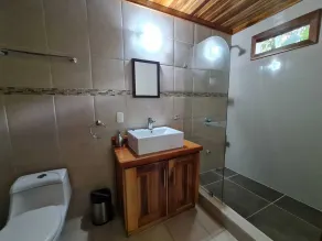 Stunning holiday home with jacuzzi at Cahuita National Park. 3bed/3bath/AC - Image 3