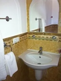 Villa with Private Pool, Gardens and Mountain Views - Image 3