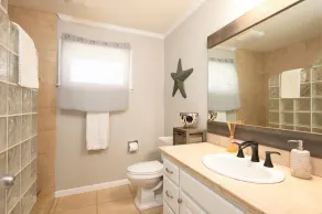 🏝Princeville Bliss, Huge Lanai - 3 bedroom, 4 queens, sleeps 10 🐠 - Image 5