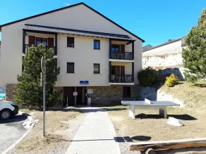 Pleasant Font-Romeu Studio, warm and bright with mountain views - Image 5