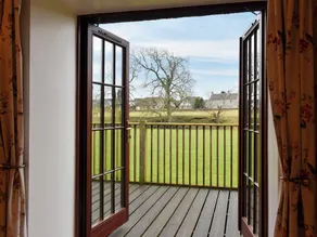 2 bedroom accommodation in Near Lauder - Image 5