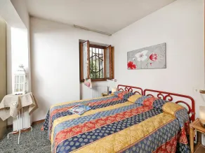 Fin lejlighed for 6 personer med klimaanlæg, WIFI, pool, TV, gårdhave og kæledyr tilladt - Image 4