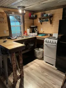 B&B Cabin <br>At Clark Farms  - Image 3