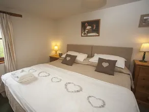Pig Wig Country Cottage - Image 3