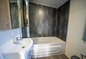Chalet with 2 bedrooms and a dishwasher - Image 2