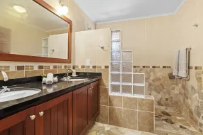 Oceanfront beach apartment Bellevue 3 , Fully Airconditioned ! - Image 2