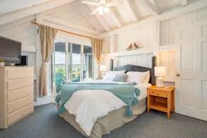Cottage with Direct Water Access! - Image 3