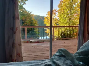 Relax at cozy 3-Bedroom cottage on the lake - Image 5