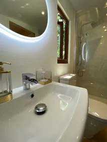 Romantic Hideaway with a Private Hot Tub - Image 3