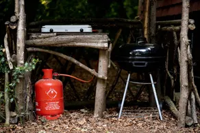 Woodlang Glamping Near Newbury, No Deposit - Image 3