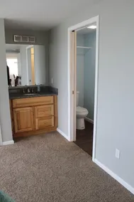 Jack's on the Bay, 2 Bedroom/2 Bath Lake Front - Image 4