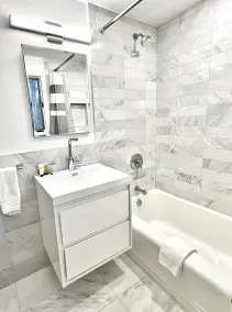 Moderne, nyt køkken, opvarmet pool! Gå til alt i East Hampton Village! - Image 5