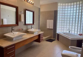 Luxury Oceanfront Condo, enjoy it ! - Image 5