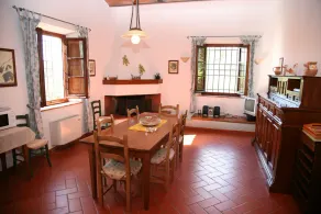 VAKKERT HUS I CHIANTI MED PRIVAT POOL MED ATBUDTAKENDE PANORAMA - Image 2