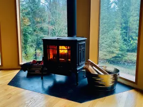 ❤Waterfront Acre | 180° Views | Custom Log Home | By Vacationloghome - Image 2