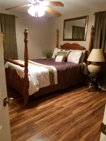 VT Football VT and Radford Graduation Rental - Peaceful and private setting - Image 4