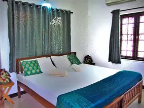 Seaview Apartments  - Image 4