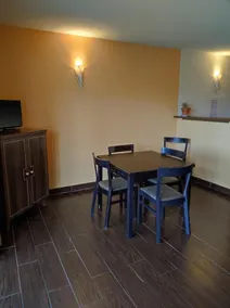 Apartment mit beheiztem Pool, Terrasse und Whirlpool - Image 5