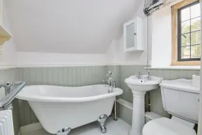 Postman's Knock - a magnificent family friendly Grade II listed cottage in the heart of a quiet vill - Image 4