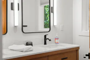 The Brite House – Newly Remodeled 6 Bed / 6 Bath Retreat - Image 4