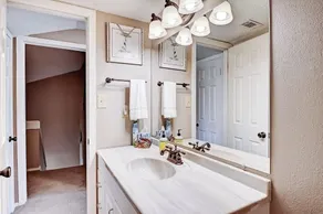2-Story Townhouse with Balcony, Outdoor Pool, Tennis, Grill, Basketball, & AC - Image 2