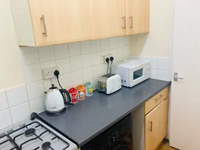 Luxury Apartment close to Coventry City Centre - Image 5