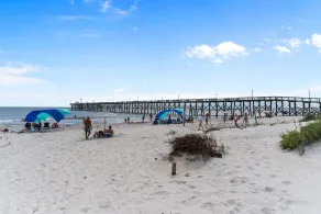 Scenic Caswell Beach! 3 Mins to Beach & Pool. Clean + Conveniently Located - Image 5