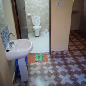 Kamusyi Kings Guest House - Image 2
