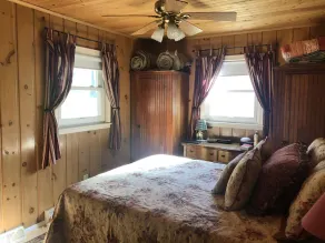 Get away from it all and relax on the lake! - Image 5