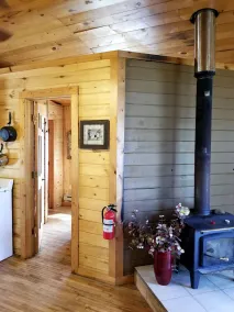 Cozy Lake Front Cabins For A Wonderful Summer, Fall and Winter fun Get Away! - Image 2