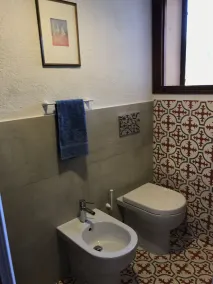Sardegna: spaziosa e luminosa villa con giardino pochi metri dal mare - Image 4