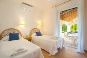 Villa R10 à Santo Tomás, climatisée, piscine et proche de la plage - Image 5