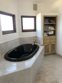 McGann Estate Resort: Two Houses on the Beach, sleeps 14 - Image 5