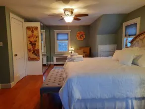 The Benton House- 6 Beds- minutes to Dartmouth - Image 5