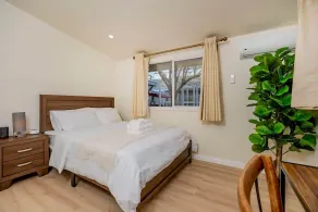 Modern Luxury in San Gabriel Valley Retreat - Image 3