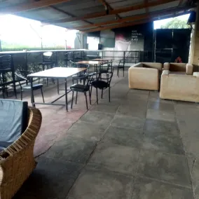 Hudson's Sports Bar and Restaurant - Image 3