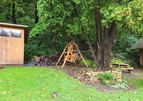 Log Cabin next to the Mississippi River - Image 2