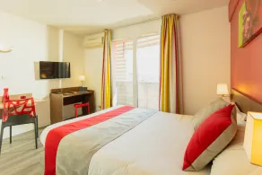 Studio Lumineux et Abordable avec Balcon + Parking - Image 4