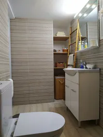 House Sleeps 4 with Pets - Image 3