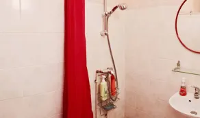 LA PETITE MAISON - Image 2