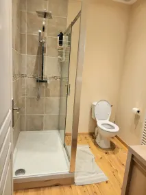 Renovated, quiet house with swimming pool - Image 5