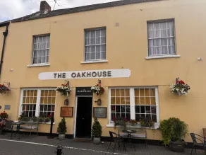 Oak House - Image 2