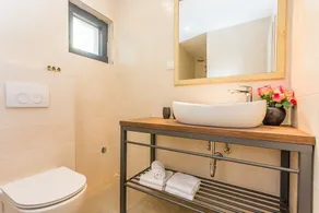 Villa Perla Blu with 4 bedrooms, heated pool, jacuzzi, 50m from beach - Image 2