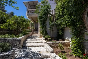 Villa mit eigenem Pool und Meerblick - Image 5