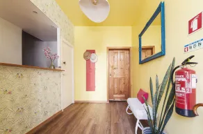 Sunlight House - Image 3