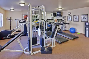 Studio | Free Breakfast! Heated Indoor Pool - Image 3